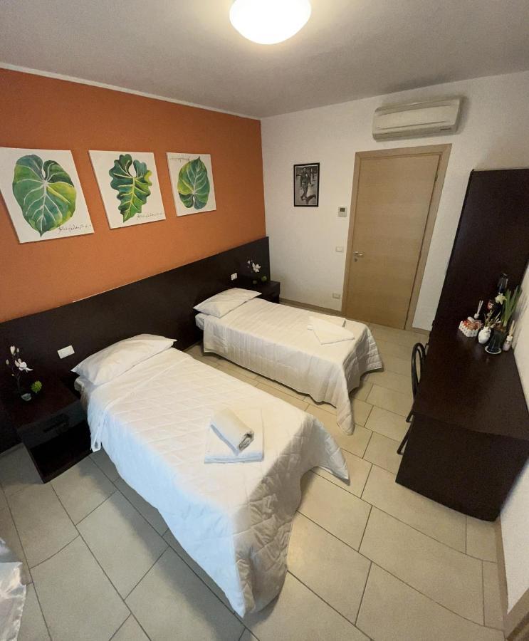 Bed & Breakfast La Rondinella Cerasolo Exterior photo