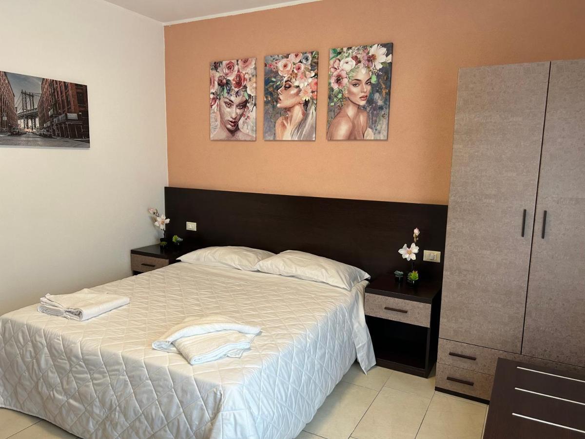 Bed & Breakfast La Rondinella Cerasolo Exterior photo